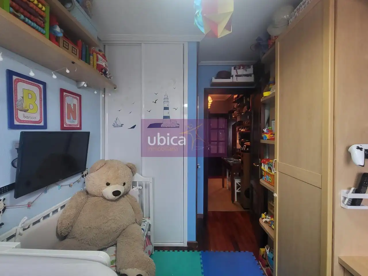 Habitación de Piso en venta en Vigo  con Calefacción, Parquet y Trastero