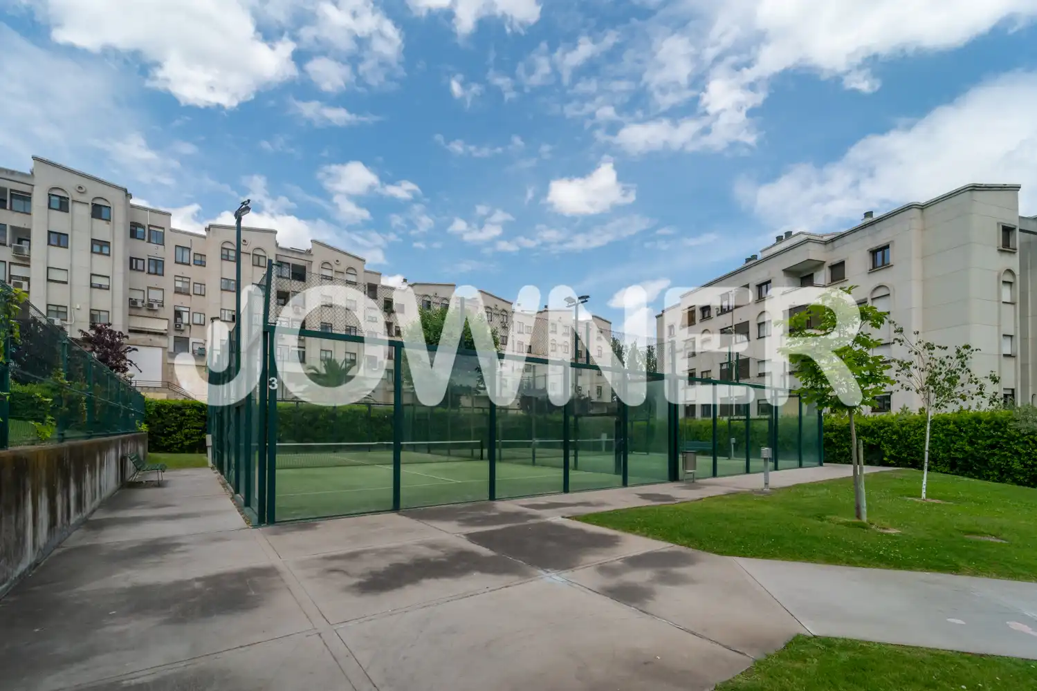 Parking of Flat for rent in Madrid  with Air Conditioner, Heating and Terrace