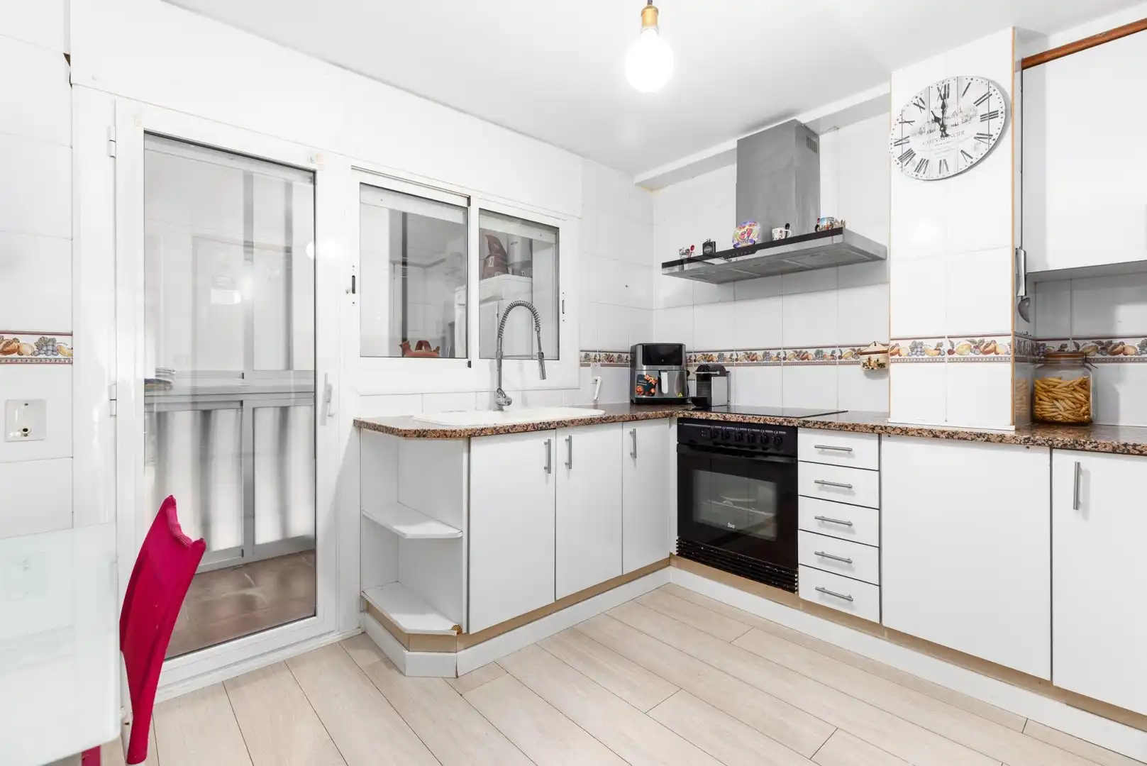 Küche von Maisonette zum Verkauf in Mataró mit Klimaanlage, Möbliert und Balkon