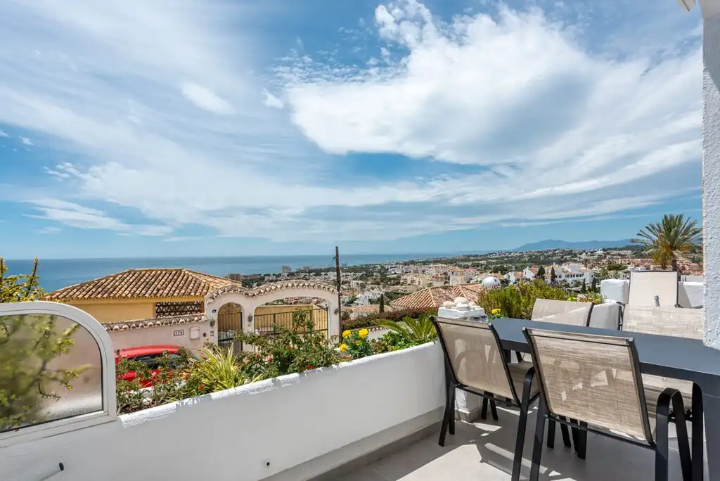 Apartamento con piscina en venta en Riviera del Sol, imagen 3