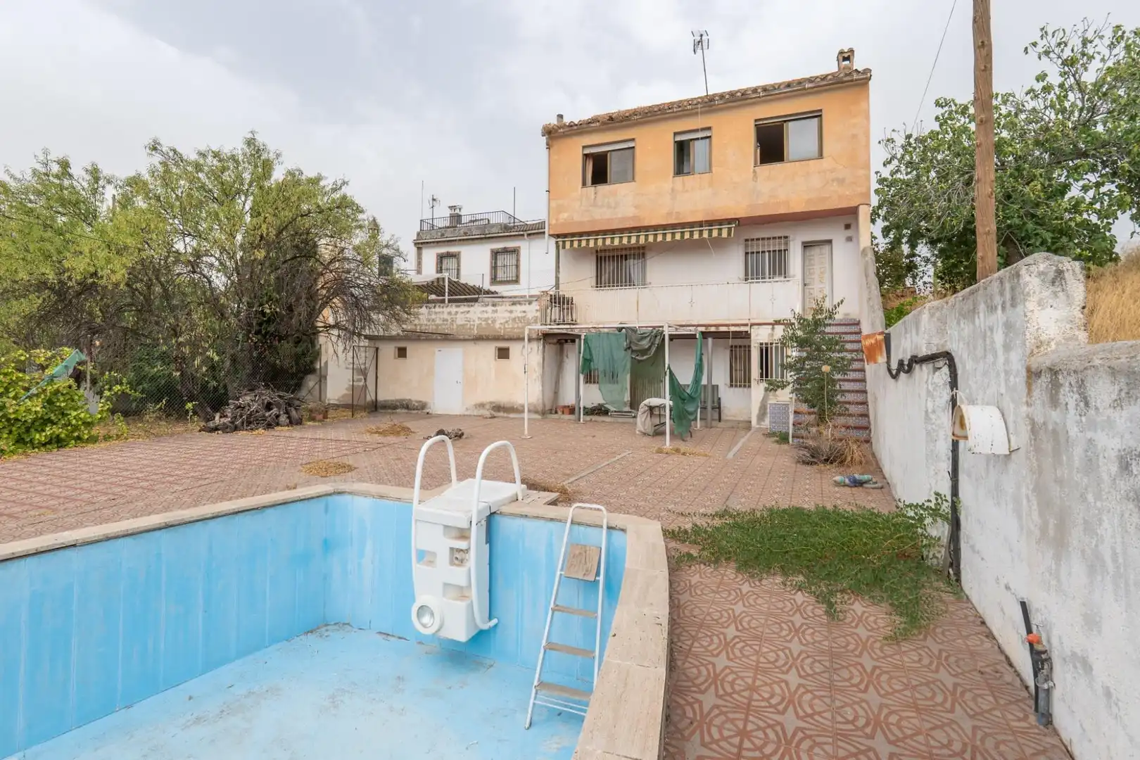 Houses for sale in Camino DE LA BARRERA (FAR), 58, Fargue