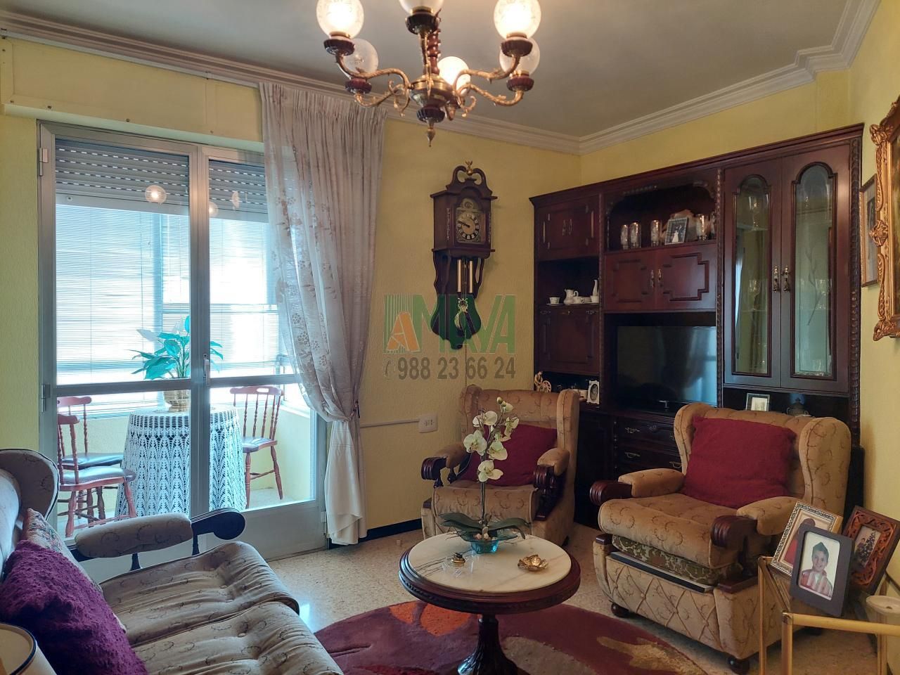 Living room of Flat for sale in Ourense Capital   with Heating, Storage room and Furnished