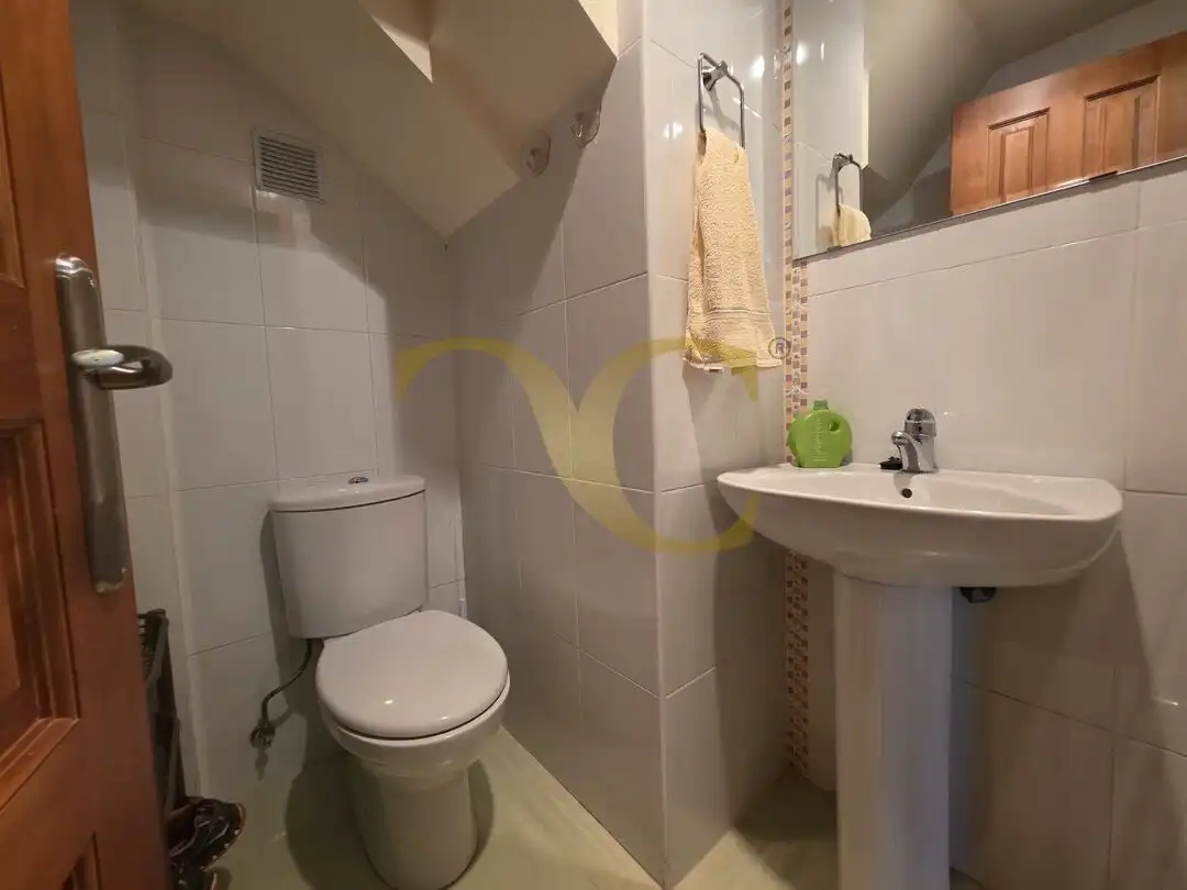 Bathroom of Duplexes for sale in Puebla de Lillo  with Heating, Storage room and Furnished