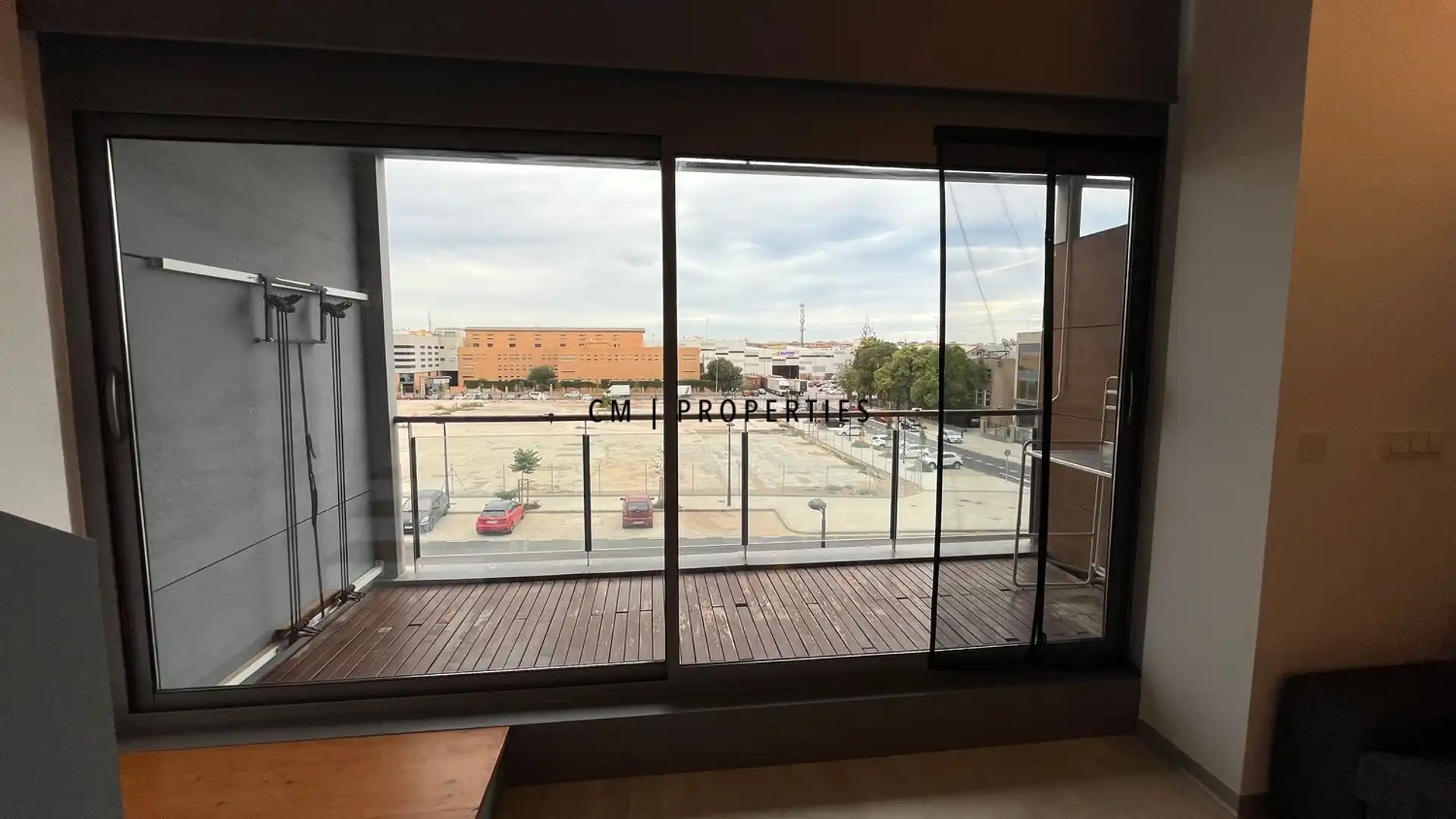 Vista exterior de Dúplex de lloguer en  Valencia Capital amb Aire condicionat, Calefacció i Parquet