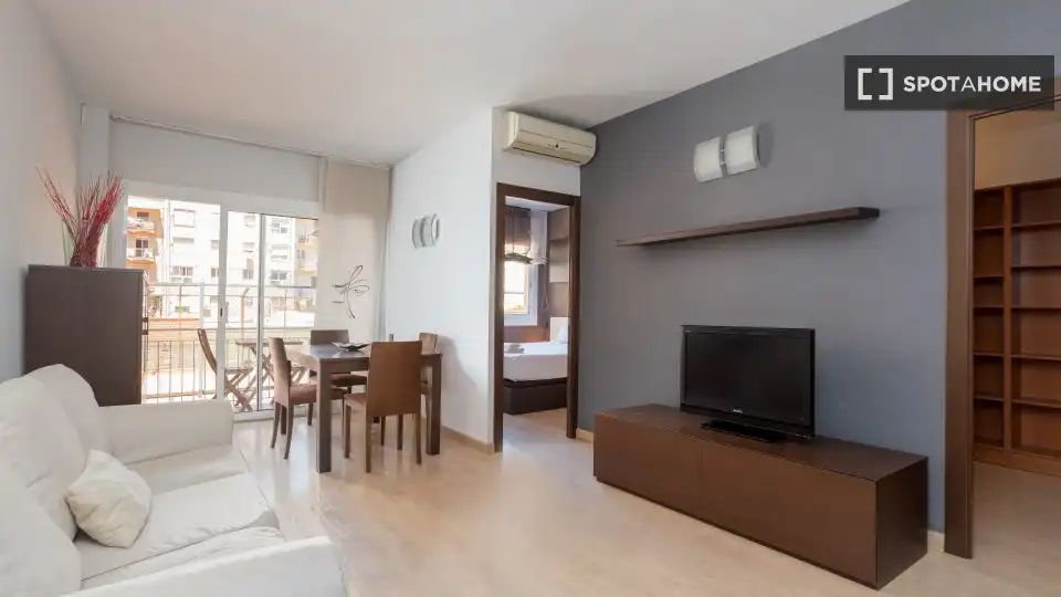 Flat with terrace to rent in Eixample, imagen 2