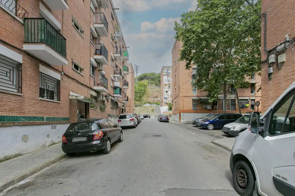 Vista exterior de Pis en venda en Sabadell