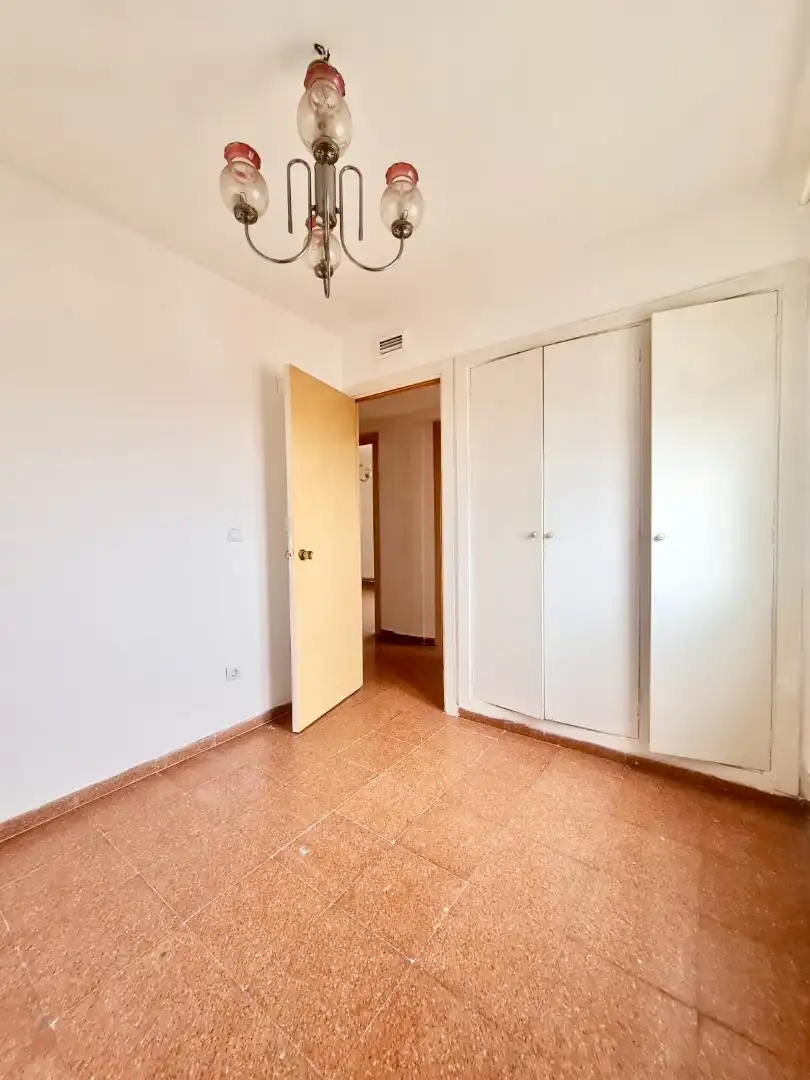Pis en venda en Gijón  amb Jardí privat, Parquet i Traster