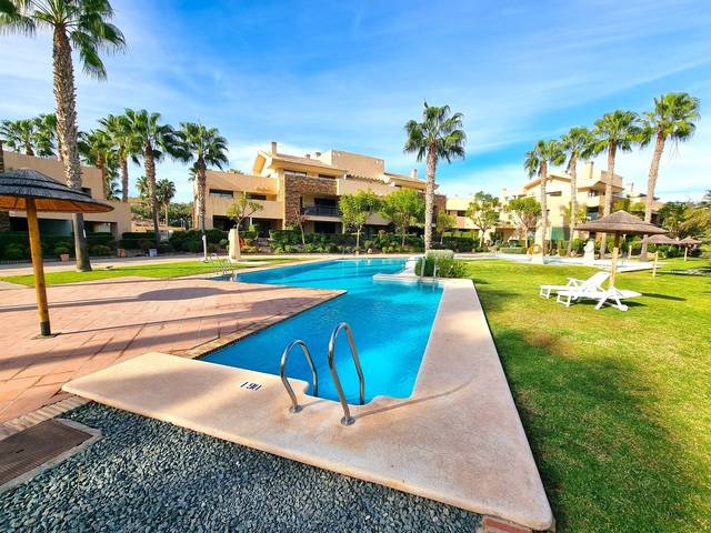 Casa adosada en Venta en Golf Valle Este