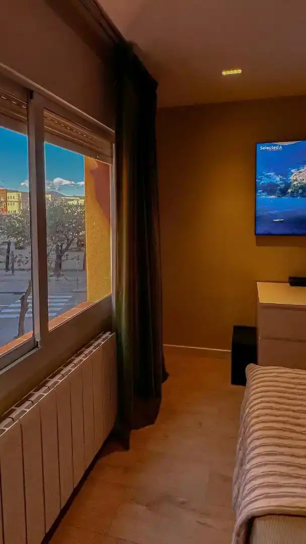 Schlafzimmer von Wohnung zum Verkauf in Mataró mit Klimaanlage und Balkon