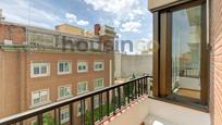 Vista exterior de Pis en venda en  Madrid Capital amb Aire condicionat, Calefacció i Terrassa