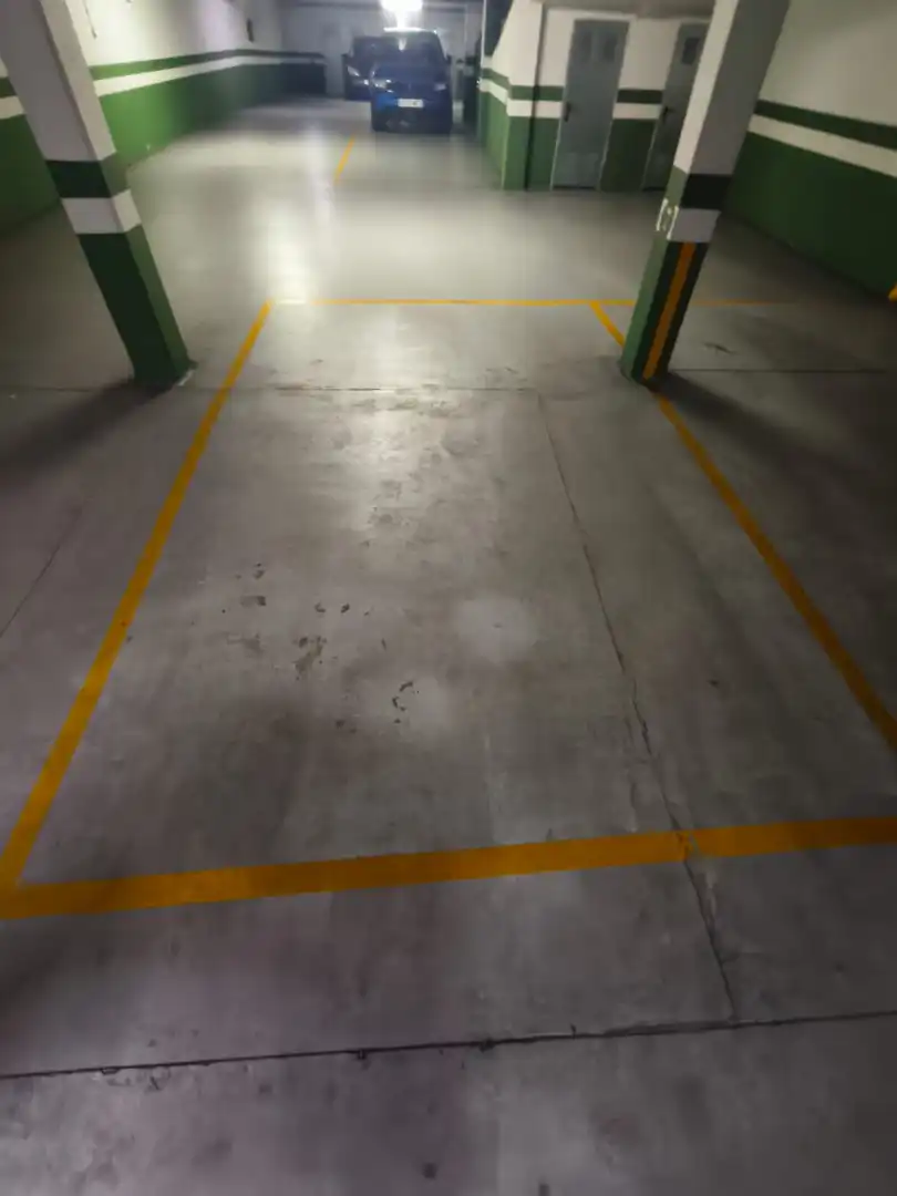 Parking de Piso en venta en Ourense Capital  con Calefacción, Parquet y Terraza