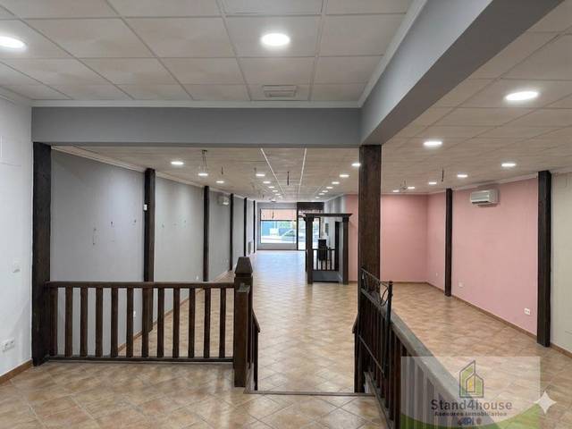 Local comercial en Alquiler en Bollullos Par del Condado
