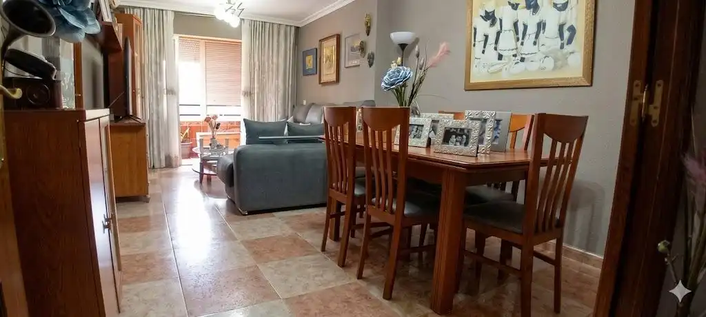 Comedor de Piso en venta en Algeciras con Balcón