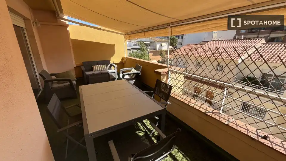 Terraza de Piso para compartir en Murcia con Aire acondicionado, Calefacción y Amueblado