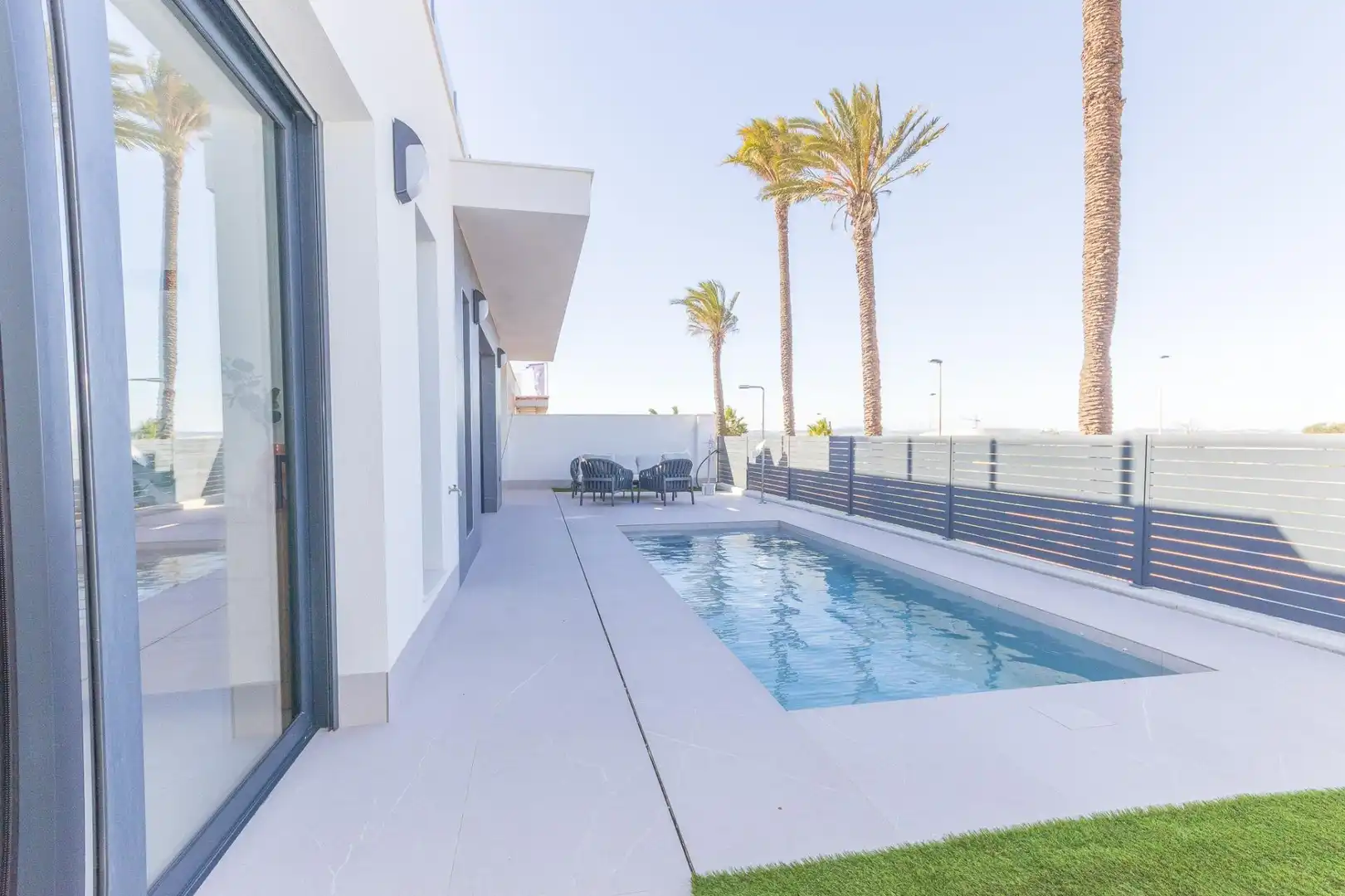 Villa con terrazza in vendita a Avenida Asociación Víctimas del Terrorismo