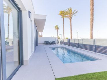 Villa con balcone in vendita a Avenida Asociación Víctimas del Terrorismo