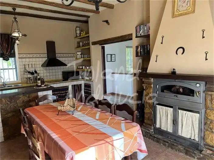 Casa rustica con piscina in vendita a Montefrío, imagen 2