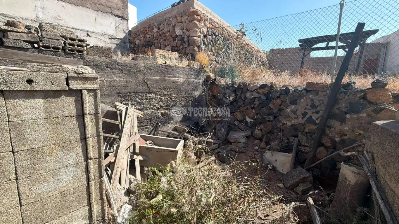 Casa o xalet en venda en Candelaria amb Jardí privat