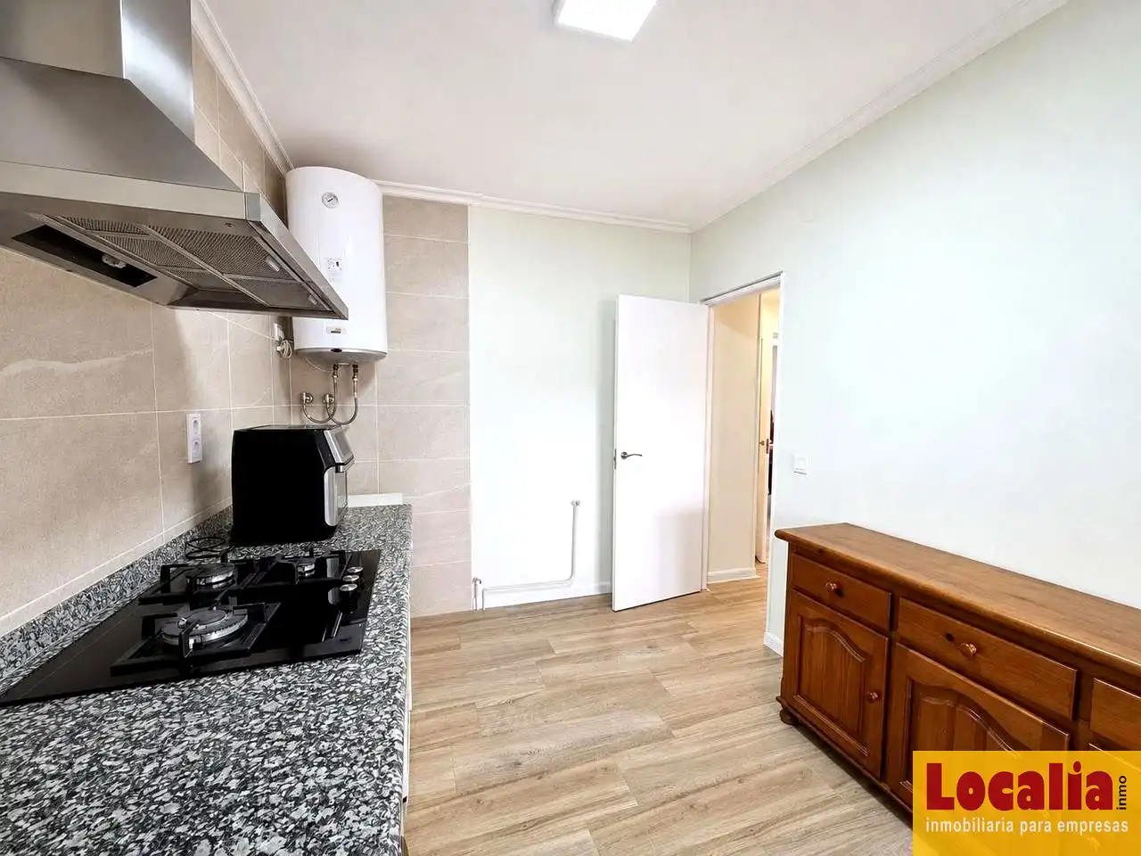 Cocina de Casa o chalet en venta en Miengo con Jardín privado, Terraza y Amueblado