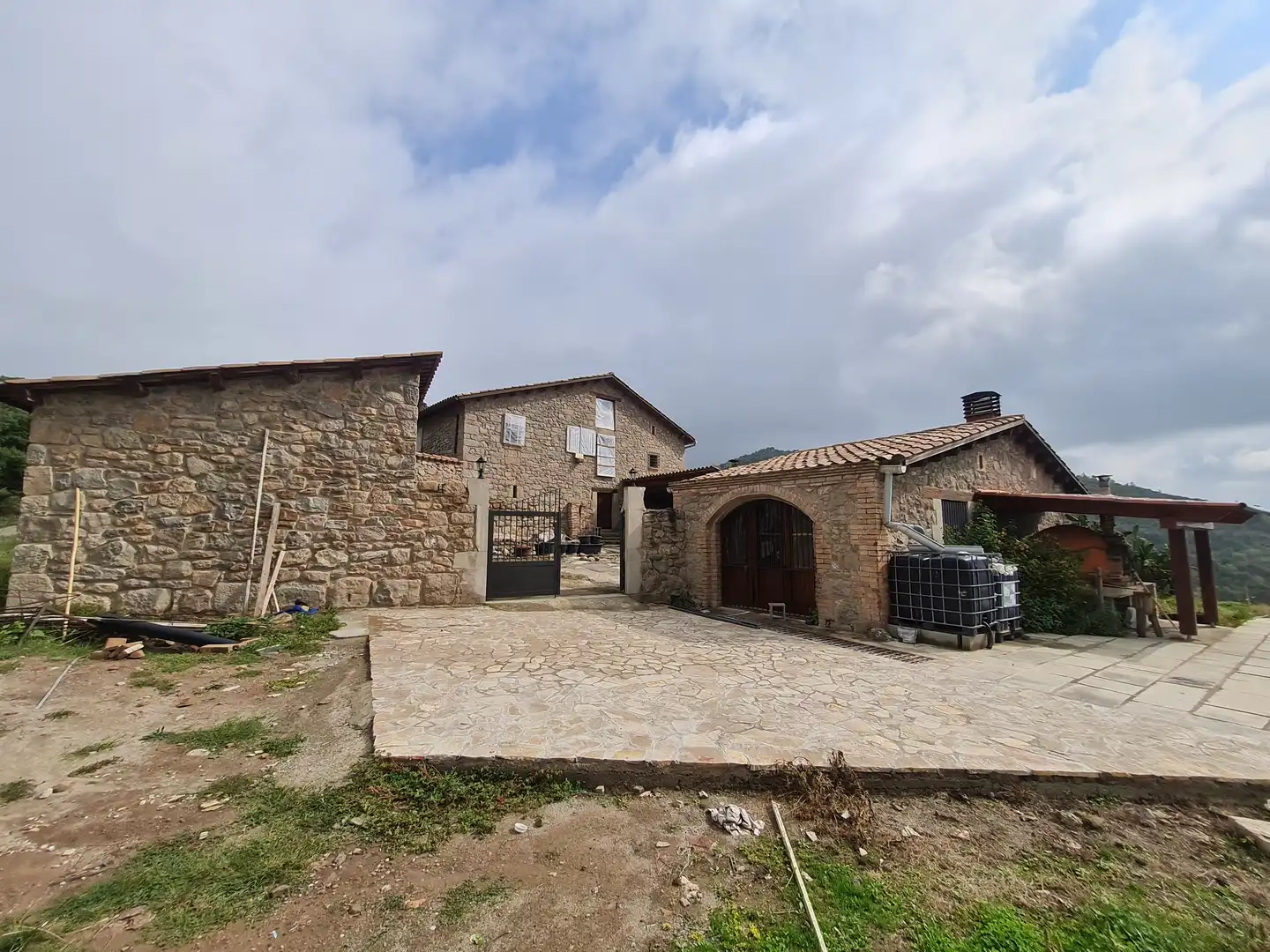 Country homes for sale in Olvan