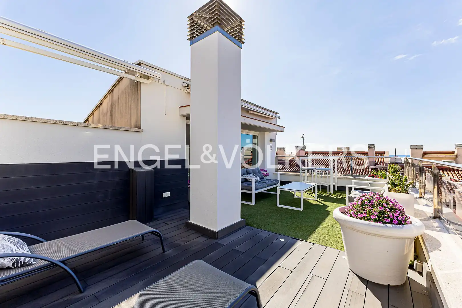 Terraza de Ático en venta en Sitges con Aire acondicionado, Calefacción y Jardín privado