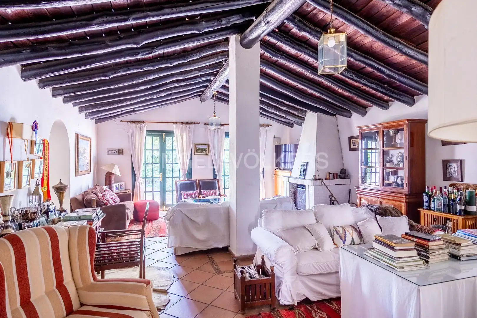 Sala de estar de Finca rústica en venta en Alcalá del Río con Aire acondicionado, Calefacción y Jardín privado