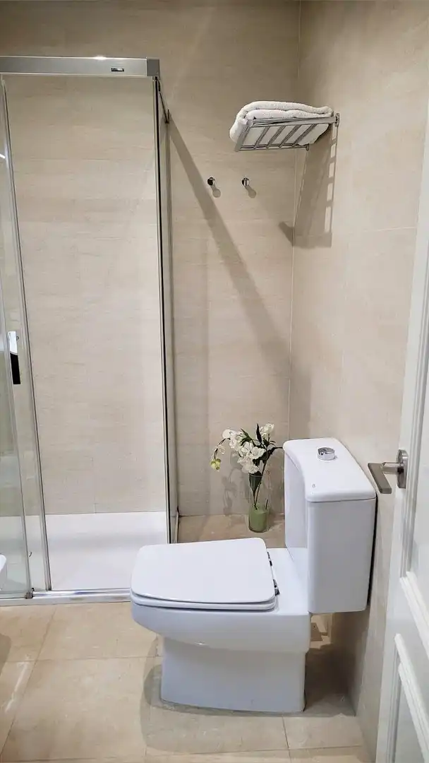 Baño de Piso de alquiler en Cádiz con Amueblado