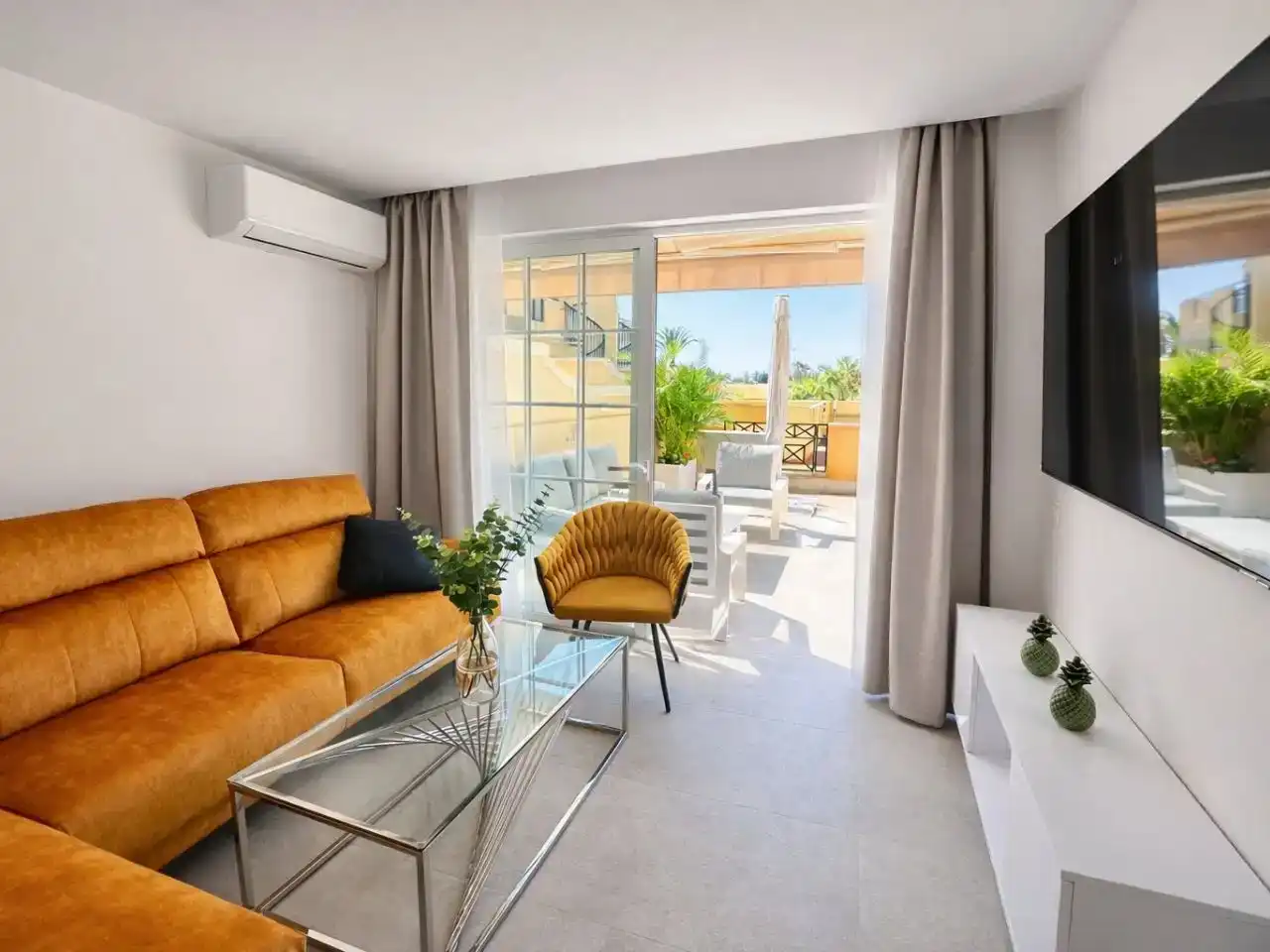 Sala d'estar de Apartament en venda en Arona amb Aire condicionat, Piscina i Balcó