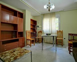 Sala d'estar de Apartament de lloguer en Cáceres Capital amb Moblat