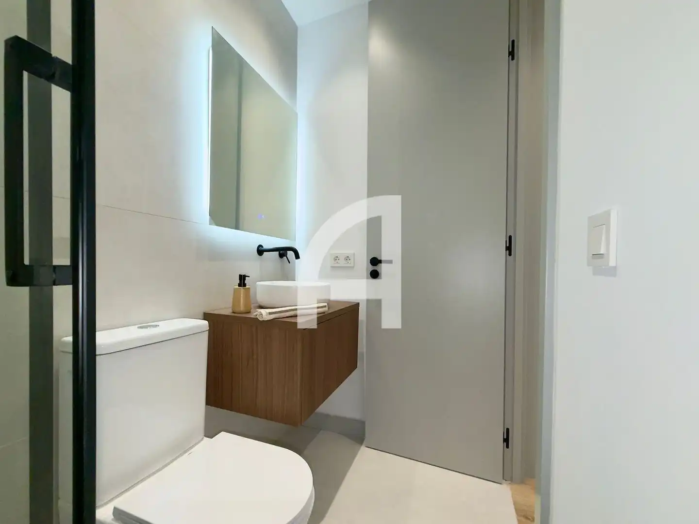 Baño de Piso en venta en Madrid con Aire acondicionado y Calefacción