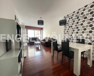 Living room of Apartment to rent in Pontevedra Capital   with Heating, Parquet flooring and Storage room