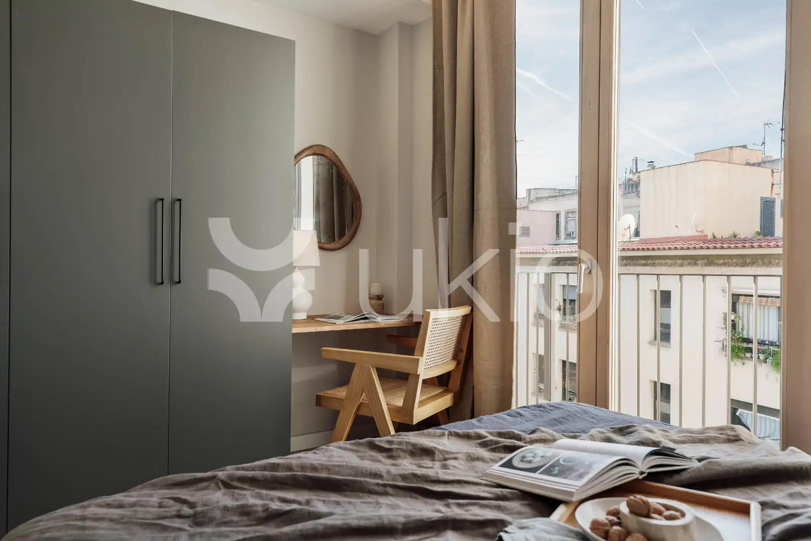 Apartamento con terraza en alquiler en Carrer del Portal Nou, imagen 4