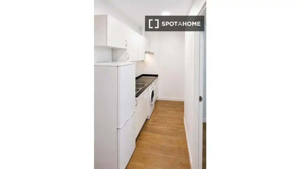 Küche von Wohnung zur Miete in Madrid mit Klimaanlage, Heizung und Möbliert