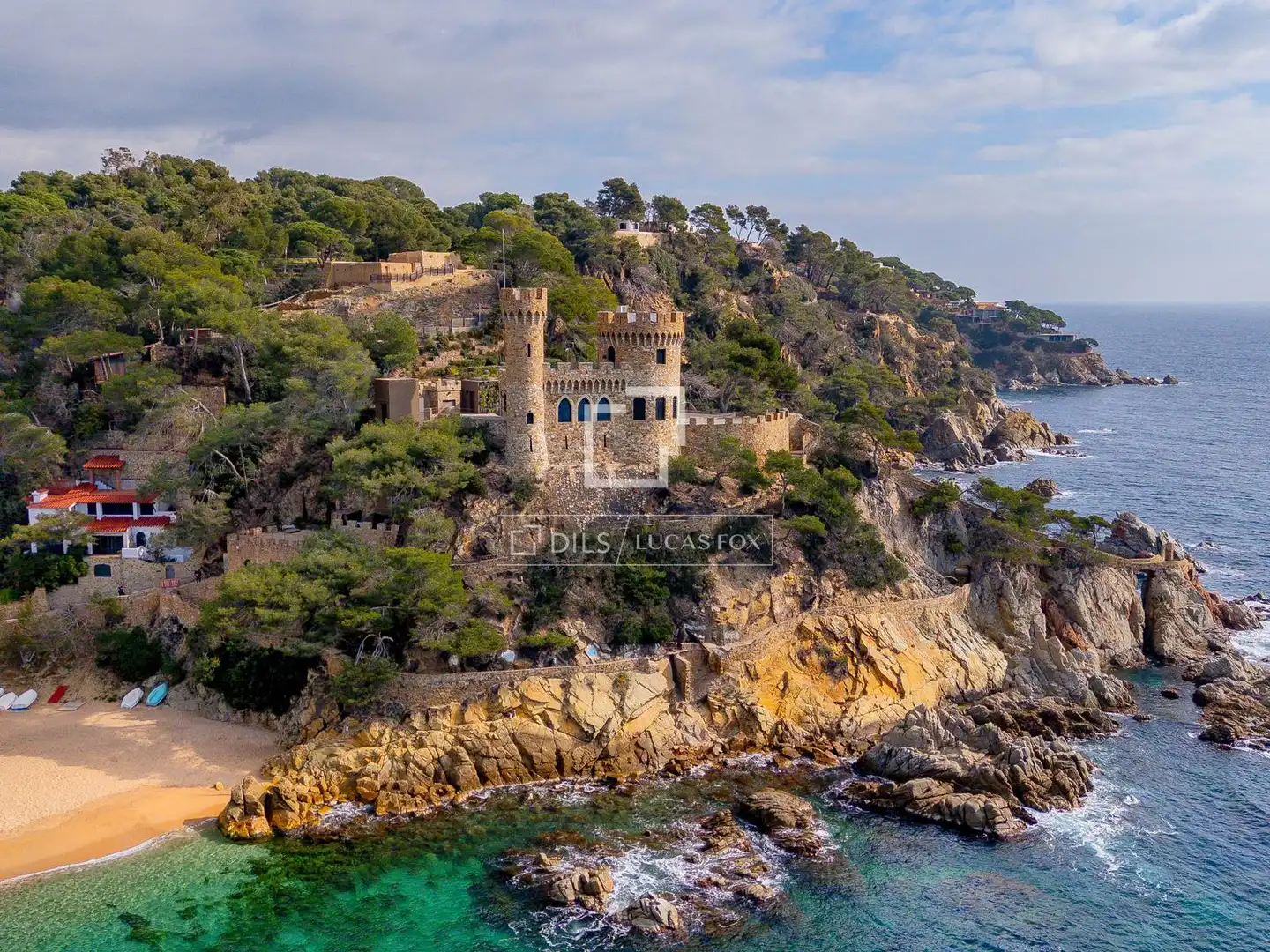 Vista exterior de Casa o xalet en venda en Lloret de Mar amb Jardí privat, Traster i Piscina