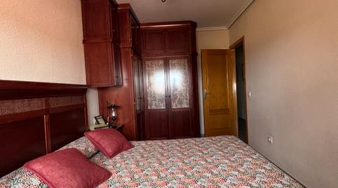 Foto 4 de Casa adosada en venta en Calle Granadilla, 10, Los Pinos - El Pilar, Cáceres
