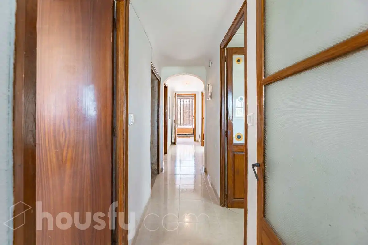 Casa adosada en venta en Santa Margarida I Els Monjos con Trastero