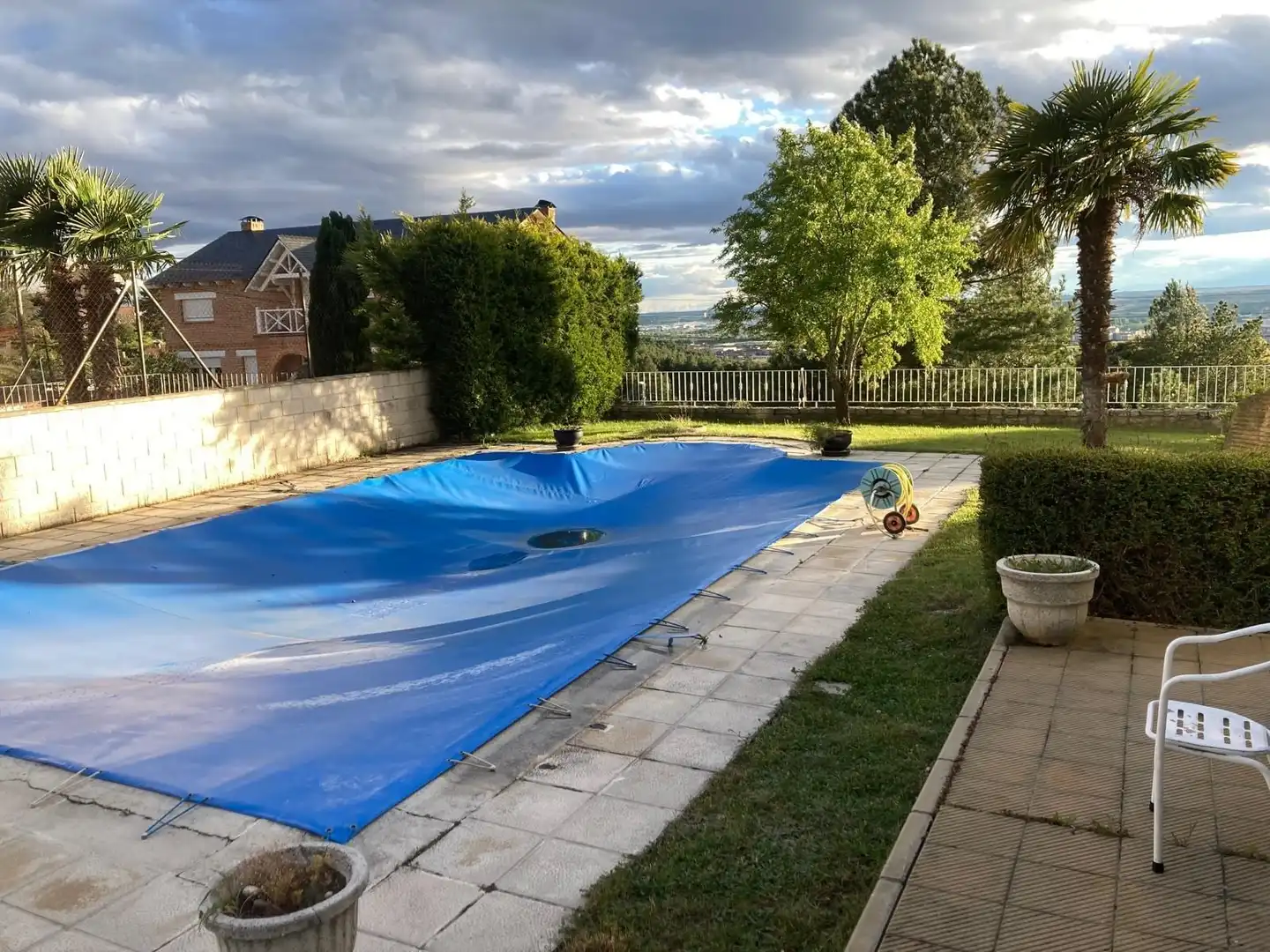 Piscina de Casa o chalet en venta en Valdefresno con Calefacción, Jardín privado y Terraza