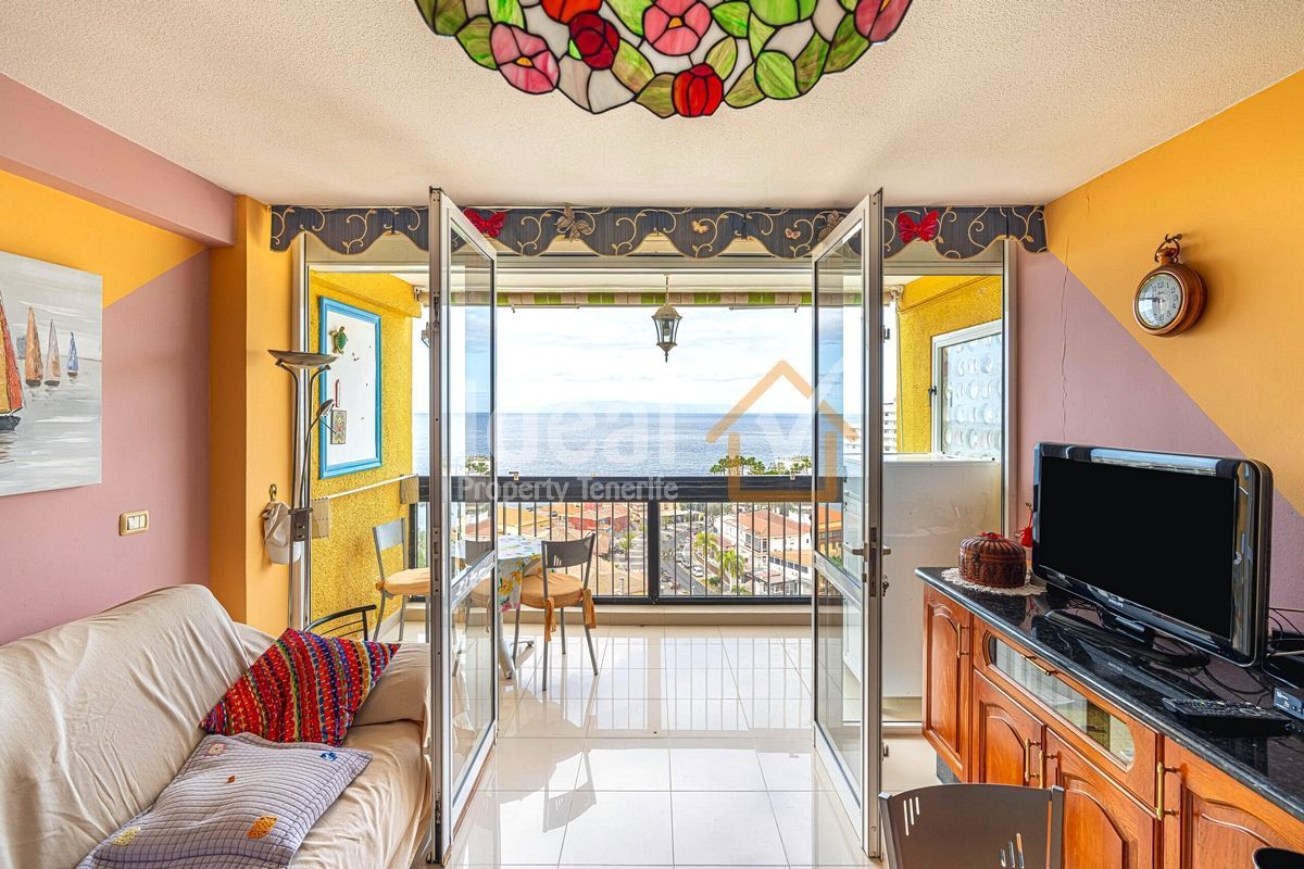 Terrassa de Apartament en venda en Adeje amb Terrassa, Moblat i Piscina comunitària