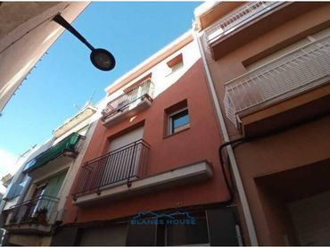Pis amb ascensor en venda a Calle PETIT DE RAVAL 0