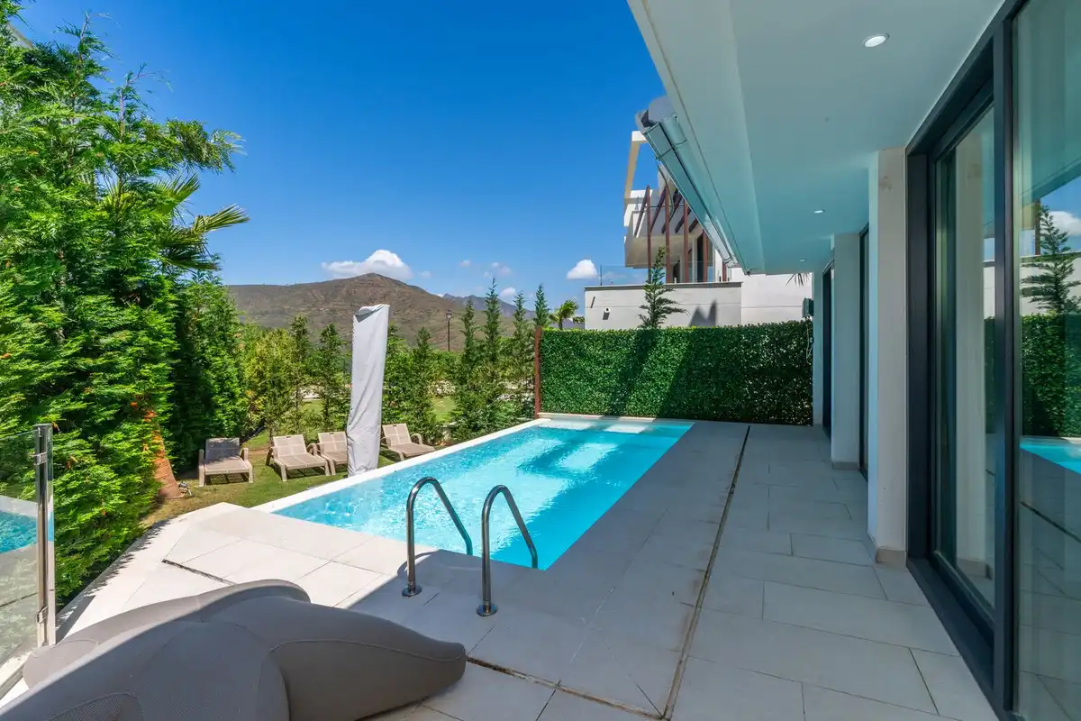 Swimming pool of Houses for sale in Mijas  with Air Conditioner, Heating and Private garden