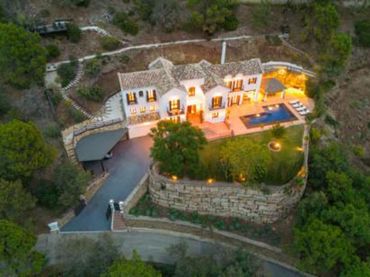 Casa con balcón en venta en El Madroñal