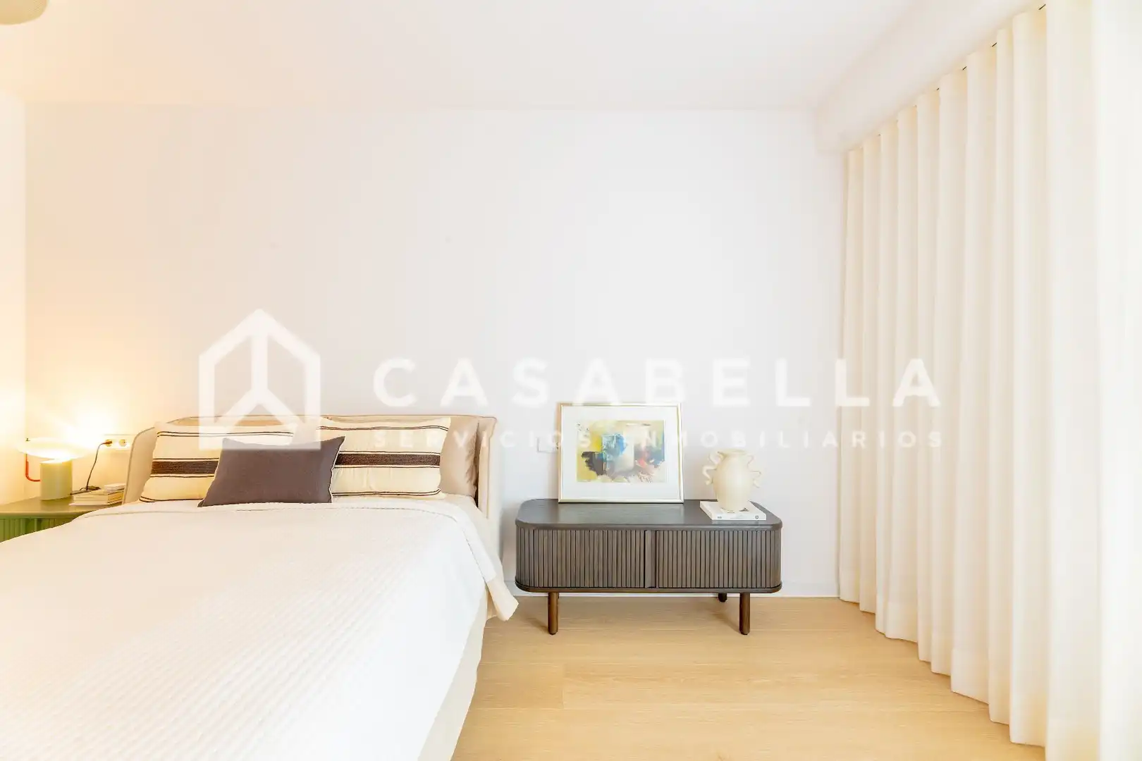 Bedroom of Flat for sale in Valencia  with Air Conditioner, Heating and Terrace