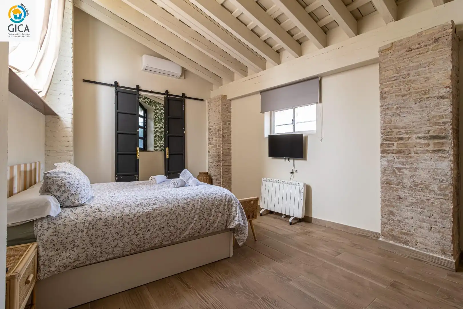 Bedroom of Houses for sale in Jerez de la Frontera  with Air Conditioner, Heating and Storage room