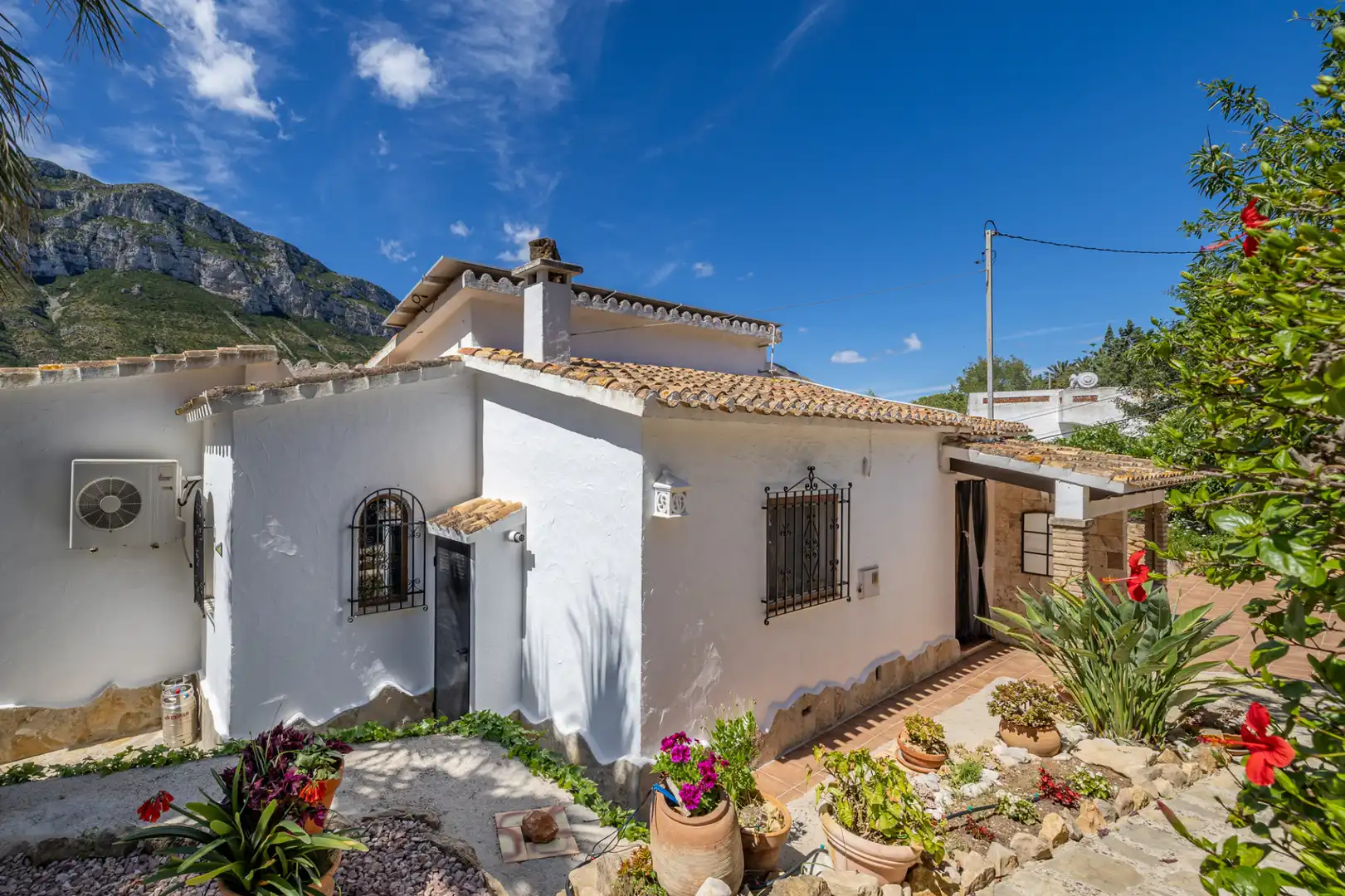 Exterior view of Houses for sale in Dénia  with Air Conditioner, Private garden and Terrace