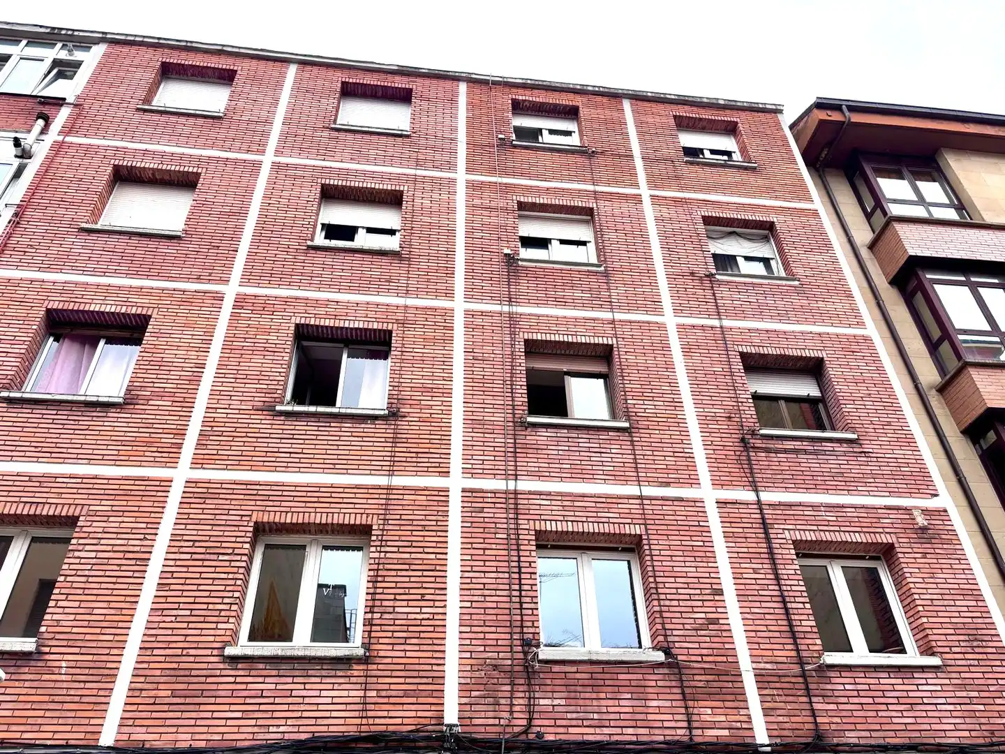 Vista exterior de Piso en venta en Gijón  con Parquet, Horno y Lavadora