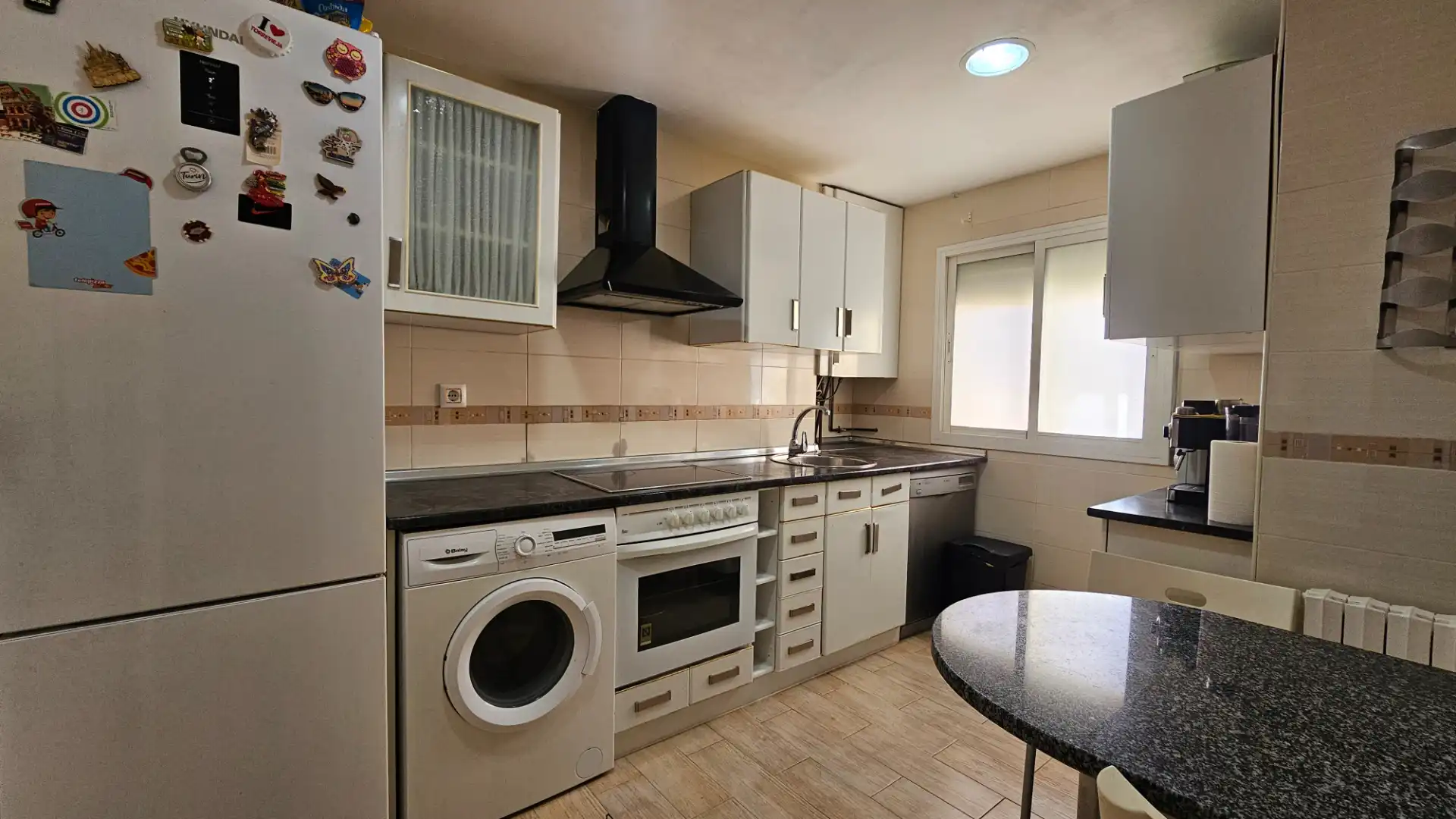 Cocina de Piso en venta en Zaragoza con Calefacción y Amueblado