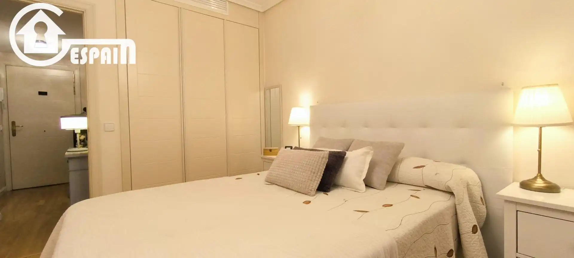 Bedroom of Flat for sale in Madrid  with Air Conditioner, Heating and Private garden