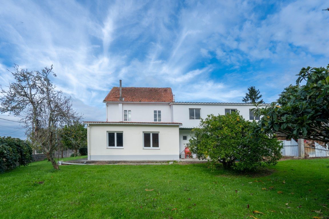 Vista exterior de Casa o xalet en venda en Vilarmaior amb Calefacció, Jardí privat i Traster