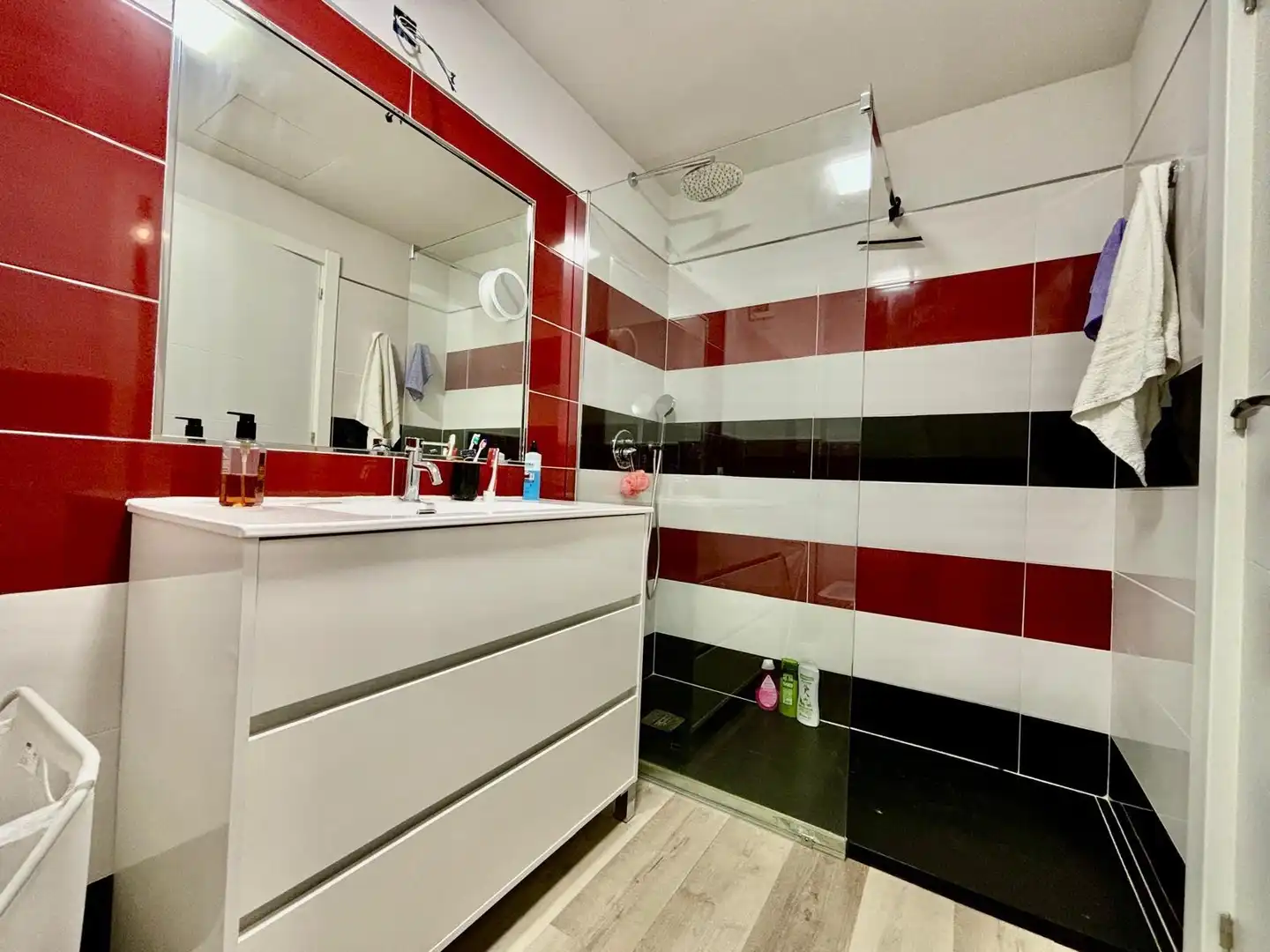 Badezimmer von Dachboden zum Verkauf in Alcúdia mit Klimaanlage, Parkett und Terrasse