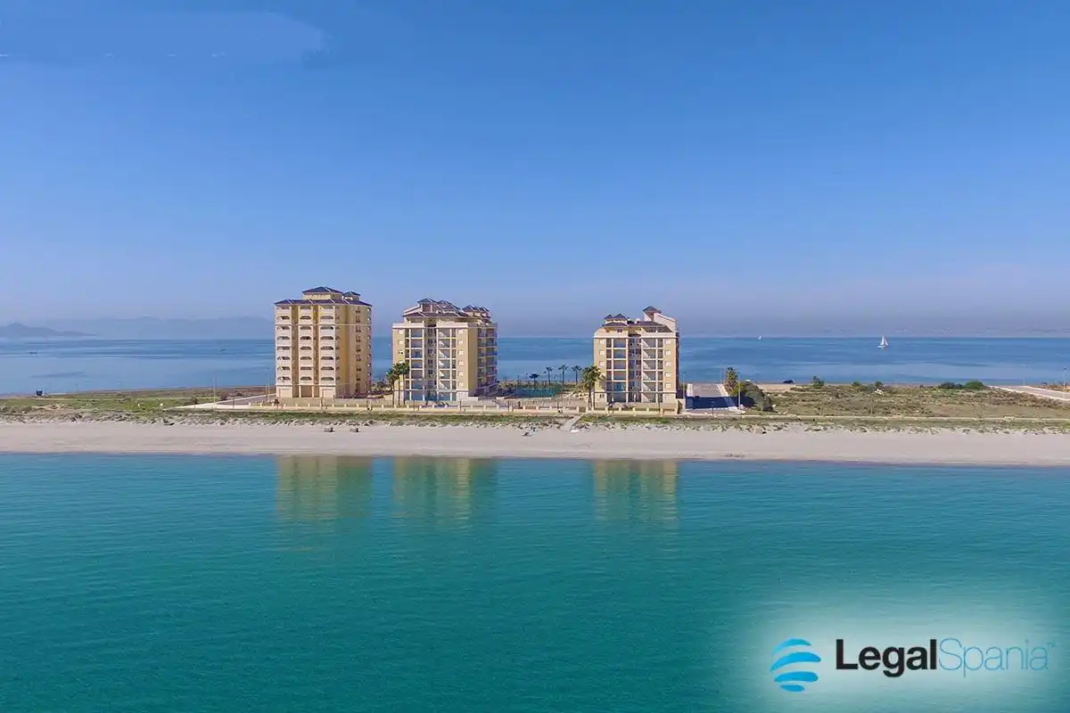 Vista exterior de Apartamento en venta en La Manga del Mar Menor con Aire acondicionado, Calefacción y Jardín privado